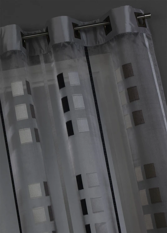 Visillo organza grandes cuadros y paramento tafetán