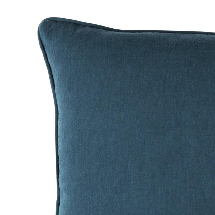 Coussin Windsor passepoilé uni