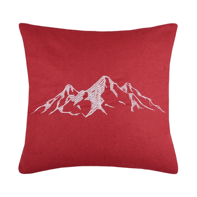 Coussin brodé montagne