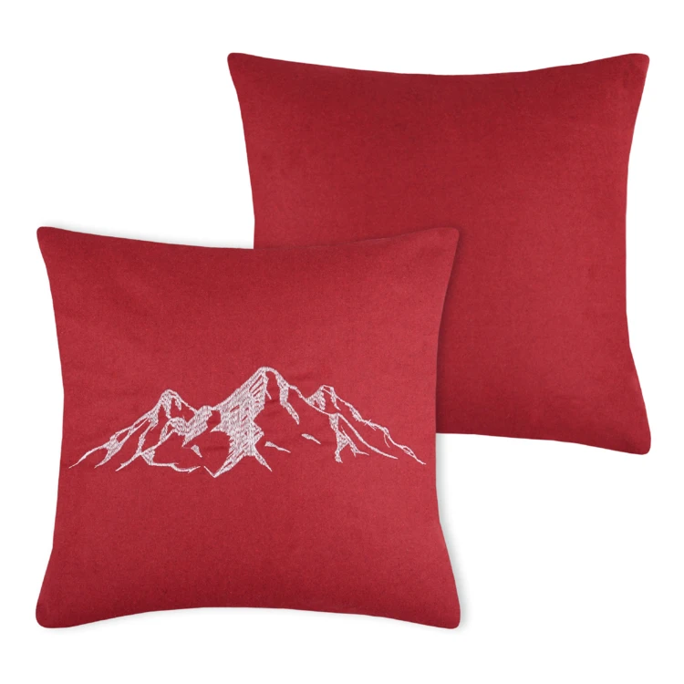 Coussin brodé montagne