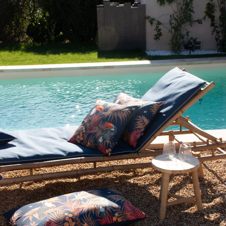 Coussin extérieur uni imperméable