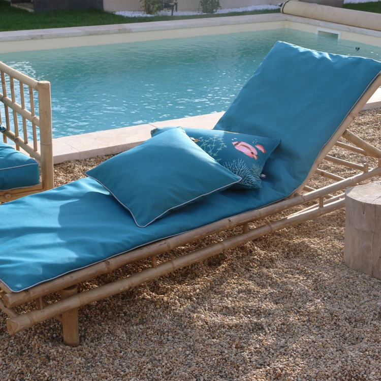 Coussin extérieur uni imperméable