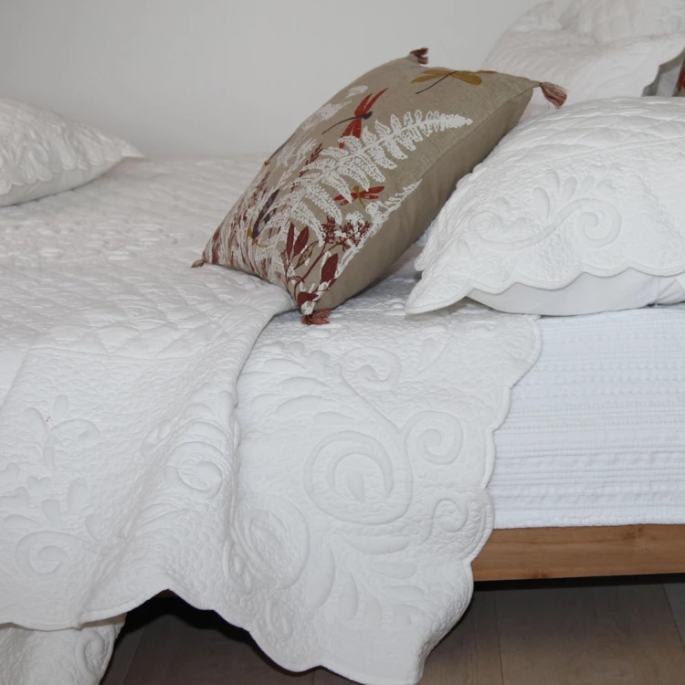 Couvre lit romantique avec 2 taies assorties