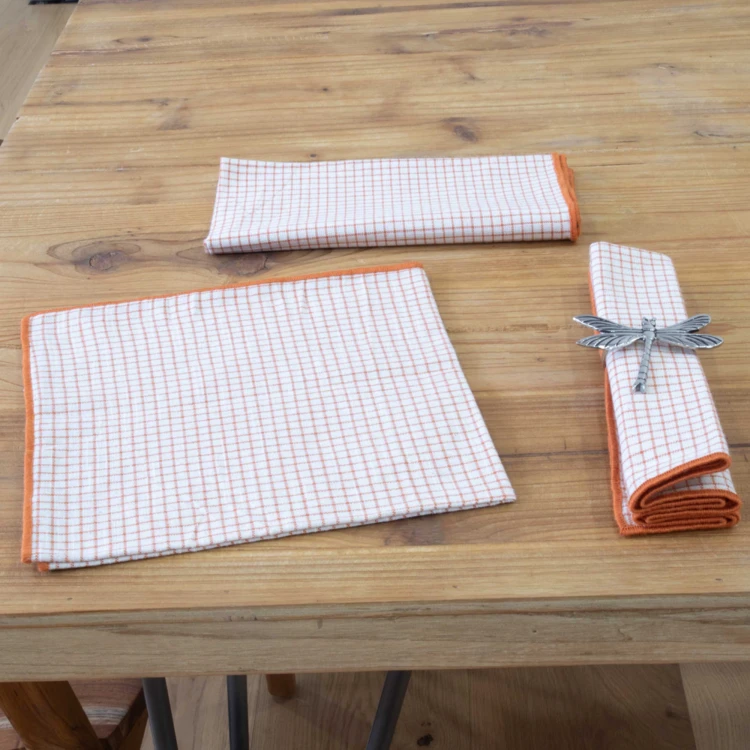 Serviette de table à carreaux en coton