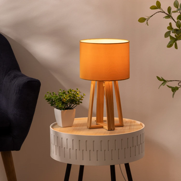 Lampe trépied esprit scandinave