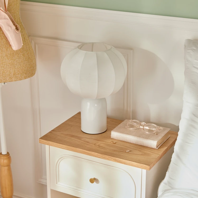 Lampe à poser en acier design moderne