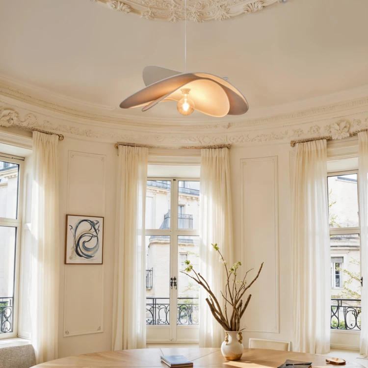 Suspension design en tissu forme organique