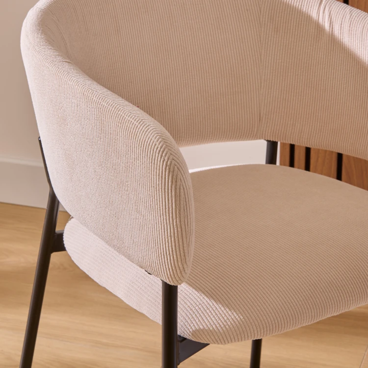 Sillón de comedor de pana con reposabrazos
