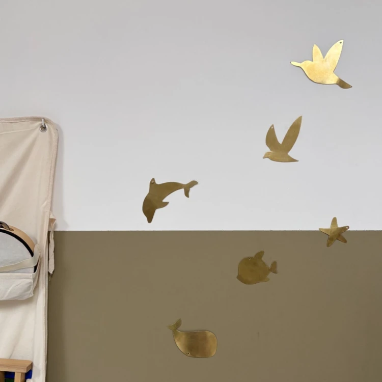 Decoración de pared de colibrí de latón