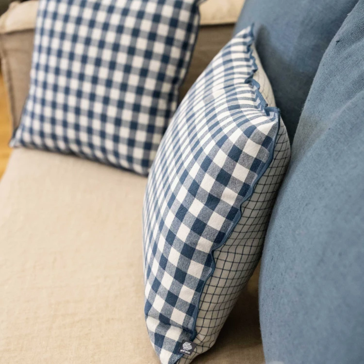 Coussin motif Vichy