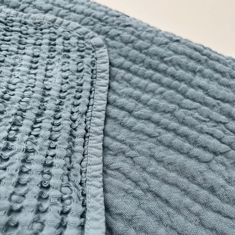 Plaid réversible en coton nid d'abeille