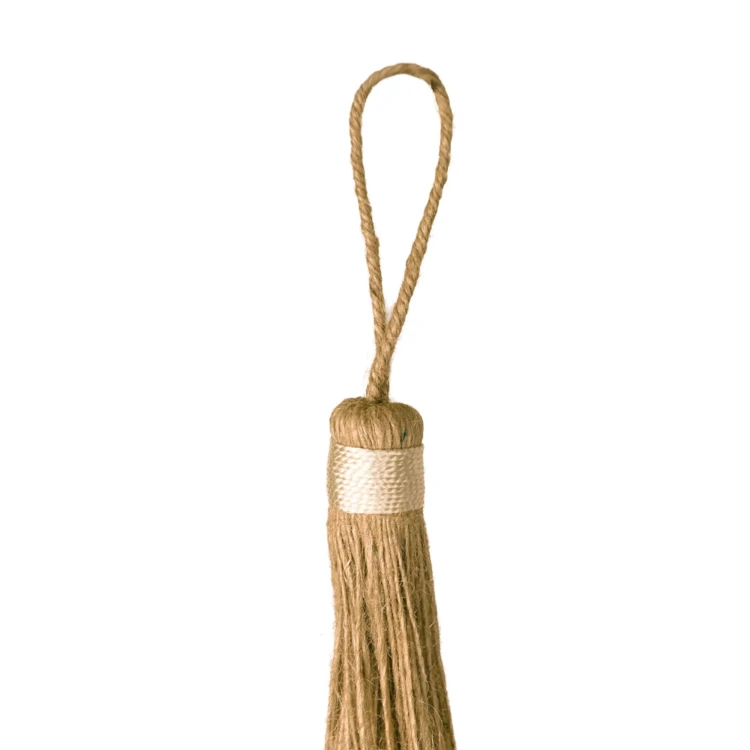 Fermacravatta con nappina naturale
