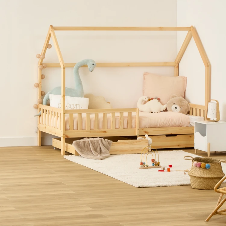 Lit cabane enfant en bois avec rangements intégrés