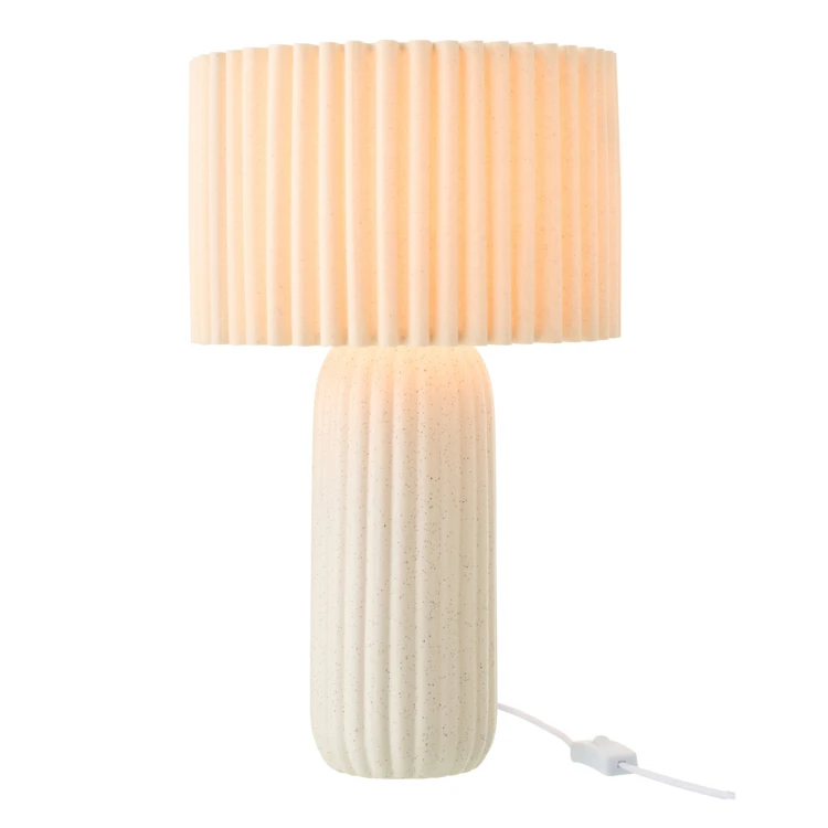 Getöpferte Tischlampe mit plissiertem Schirm