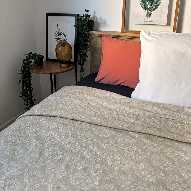 Colcha em jacquard floral