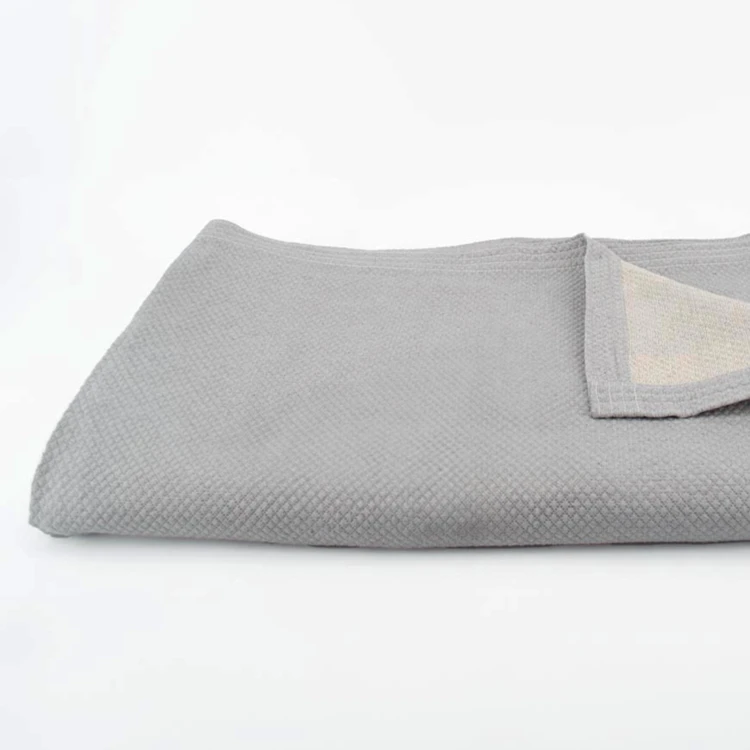 Dicke Jacquard-Bettüberwürfe aus Polycotton