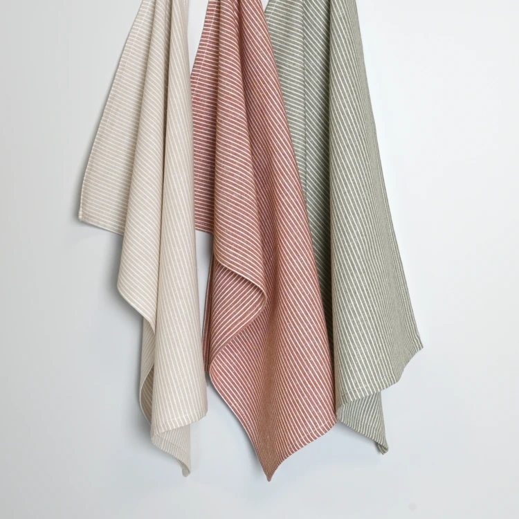 Paño de cocina de algodón con finas rayas tejidas