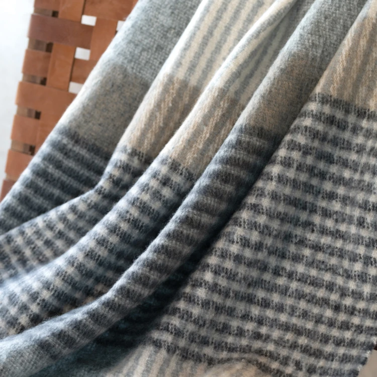 Plaid à carreaux aspect mohair doux