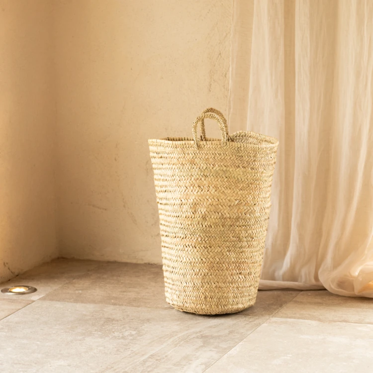 Grand panier en feuilles de palmier avec anse