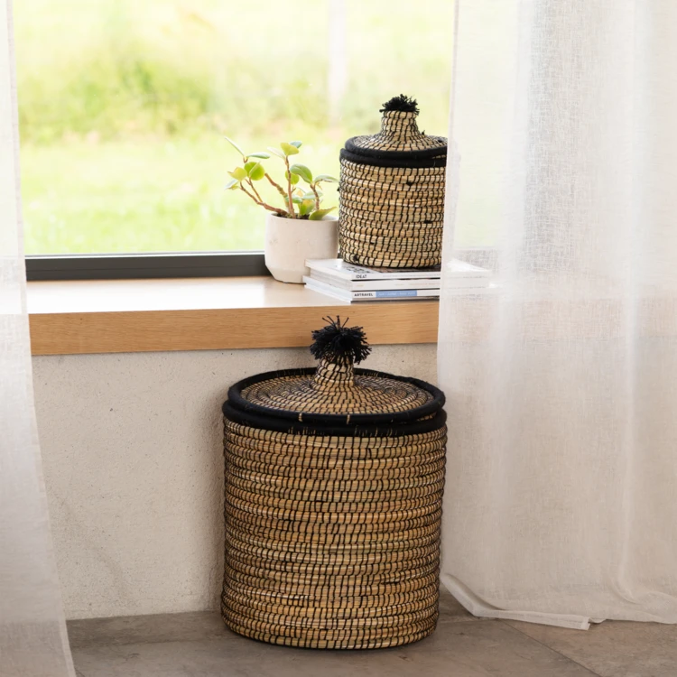 Panier à linge en fibres naturelles et laine