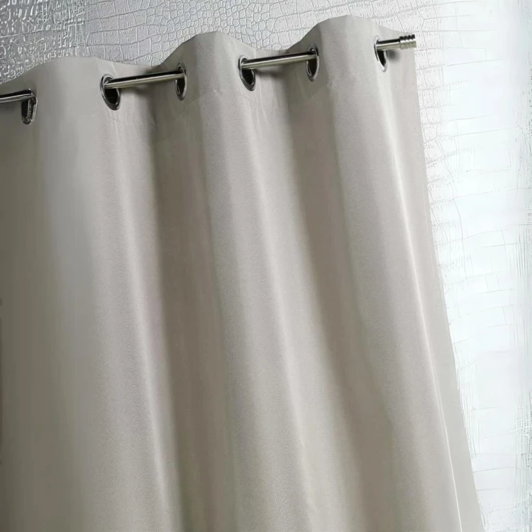 Rideau d'extérieur en tissu déperlant
