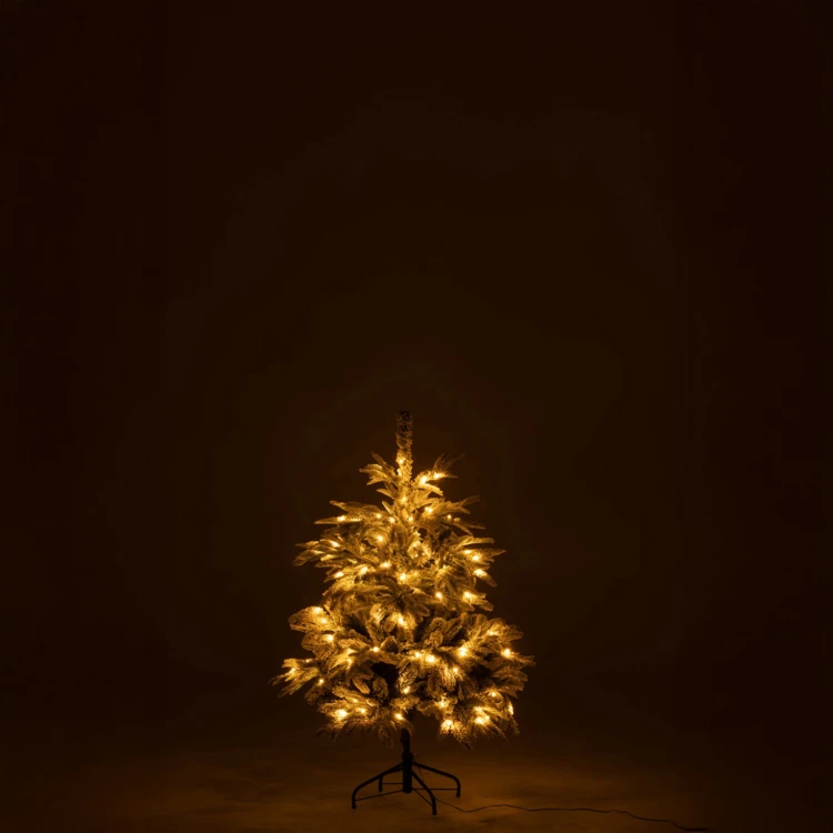 Sapin de Noël artificiel enneigé