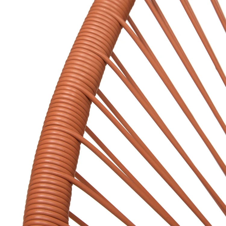 Fauteuil ajouré avec structure en acier