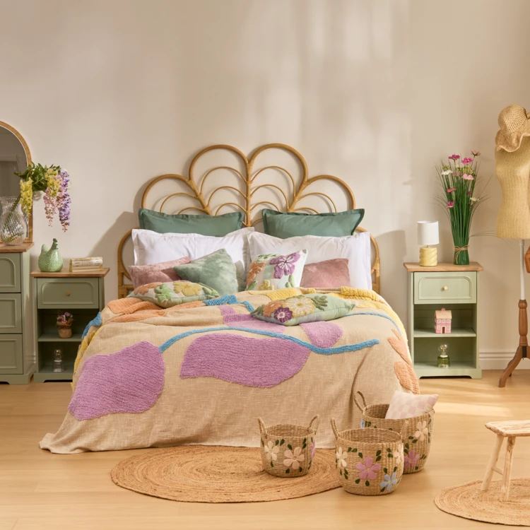 Dessus de lit en coton à motif floral tufté