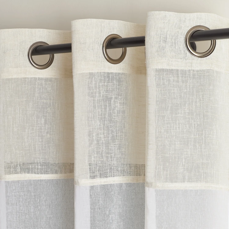 Brilho claro em dois tons com ilhós