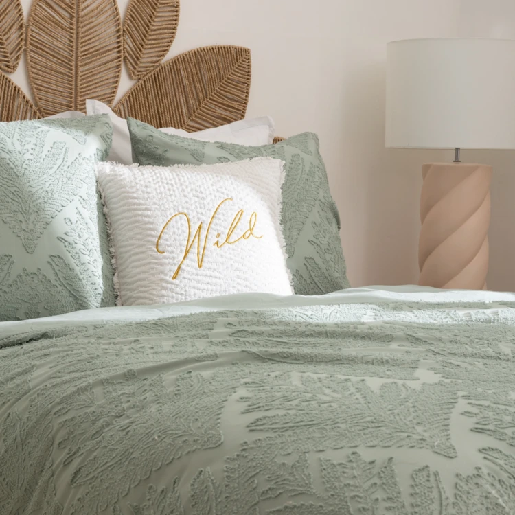 Coussin brodé Wild Romance