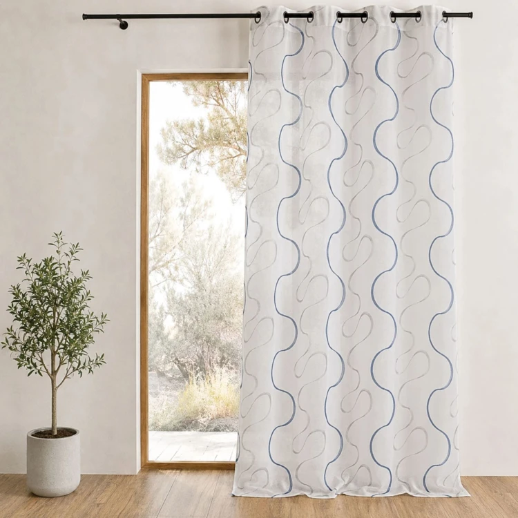 Voilage brodé à motifs ondulés