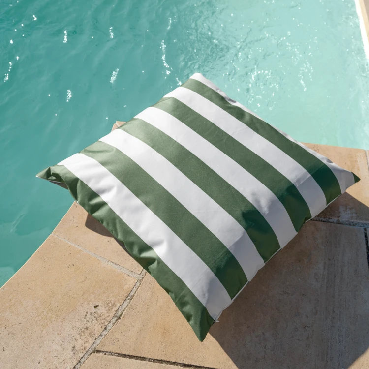 Coussin imperméable déhoussable à rayures