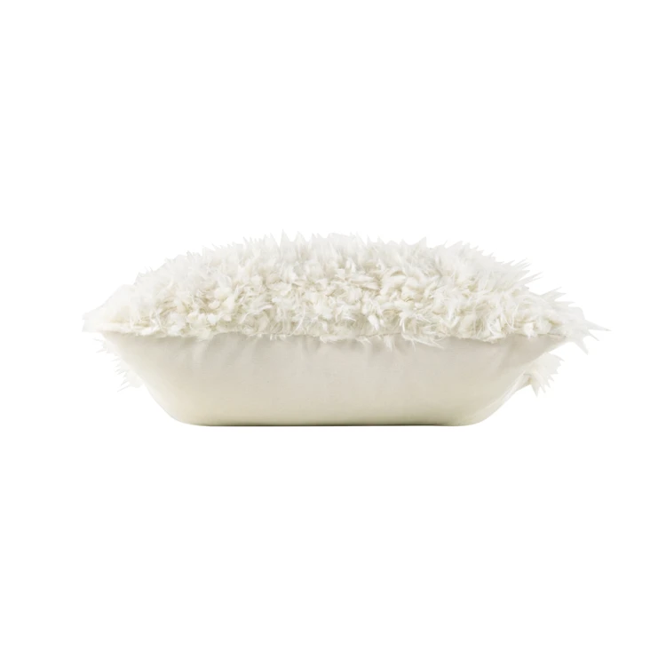 Coussin doux en imitation fourrure avec housse amovible