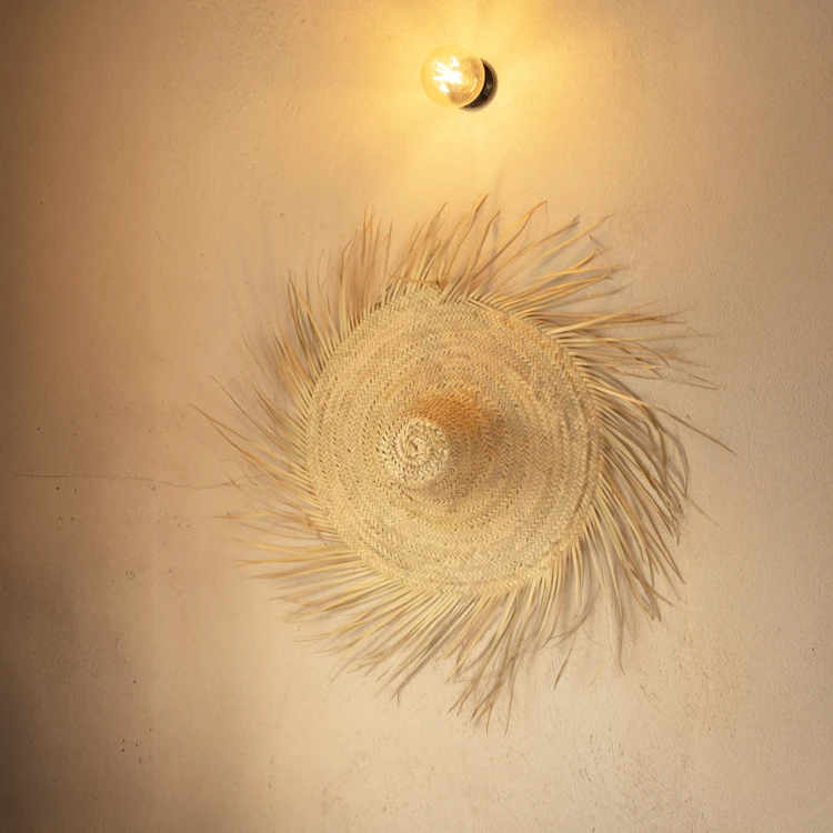 Chapeau mural en paille naturelle XXL
