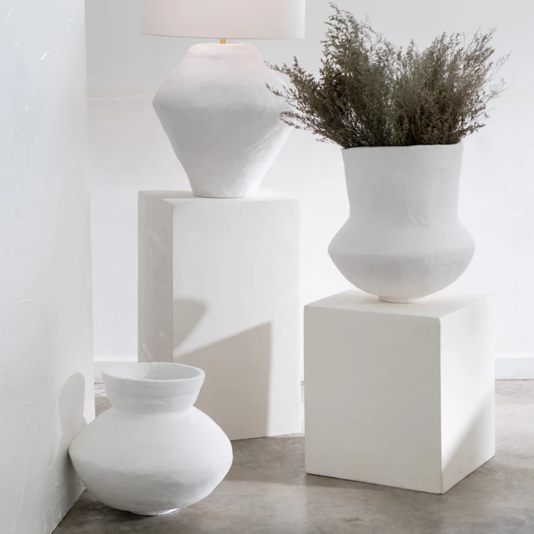 Vase décoratif en papier mâché