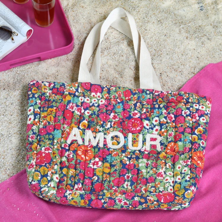 Sac cabas fleuri matelassé "AMOUR"