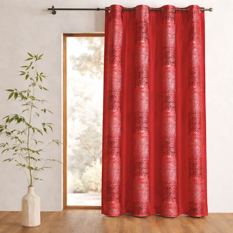 Rideau d'ameublement shantung brodé motif éthnique