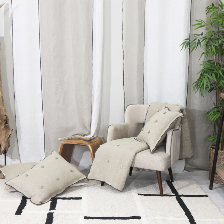 Voilage en lin à œillets