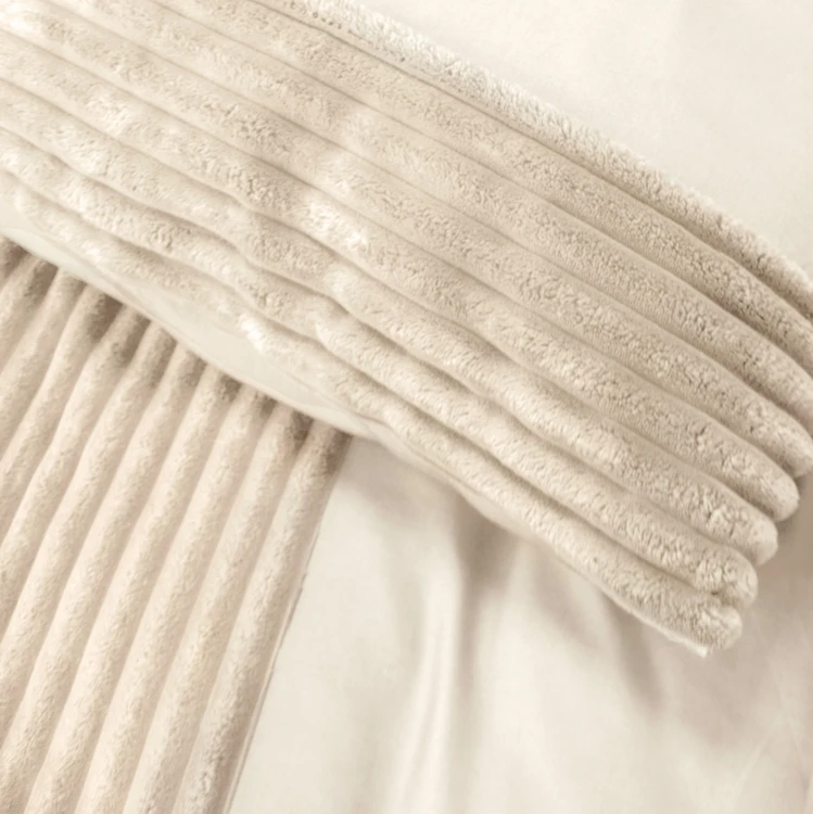 Parure de lit 3 pièces velours bande côtelé housse + taies