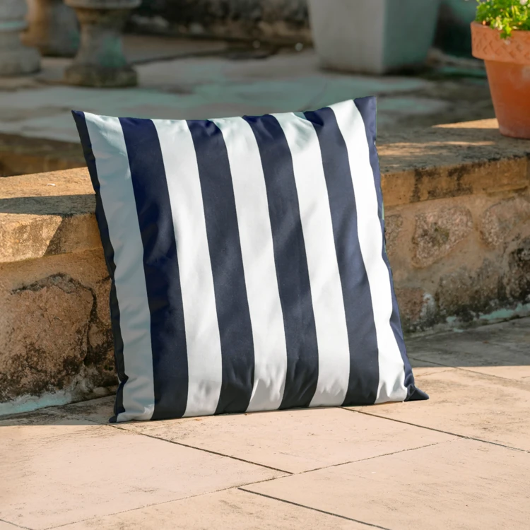 Coussin imperméable déhoussable à rayures