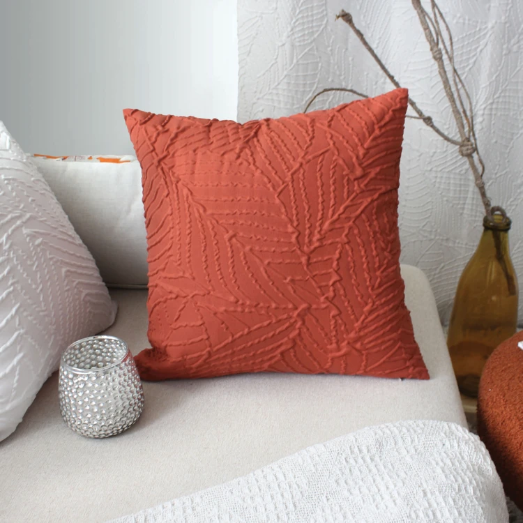 Coussin carré feuillage aspect gaufré