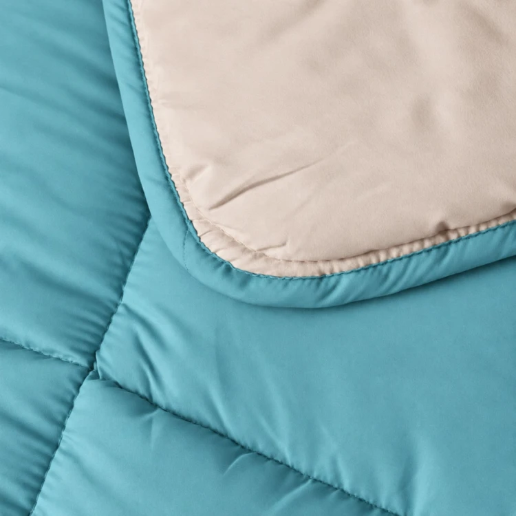 Couette chaude microfibre bicolore 400 gr/m2