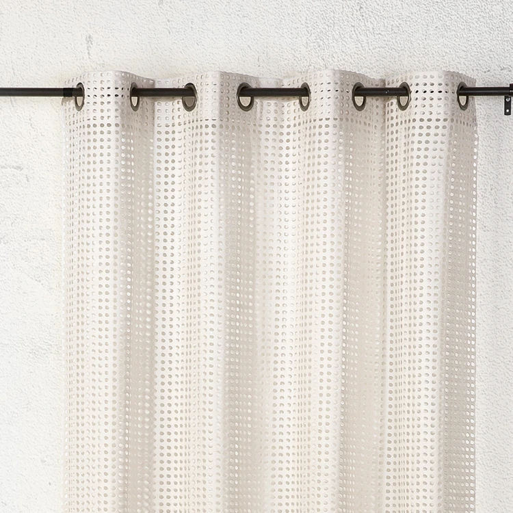 Voilage maille ajourée à oeillets