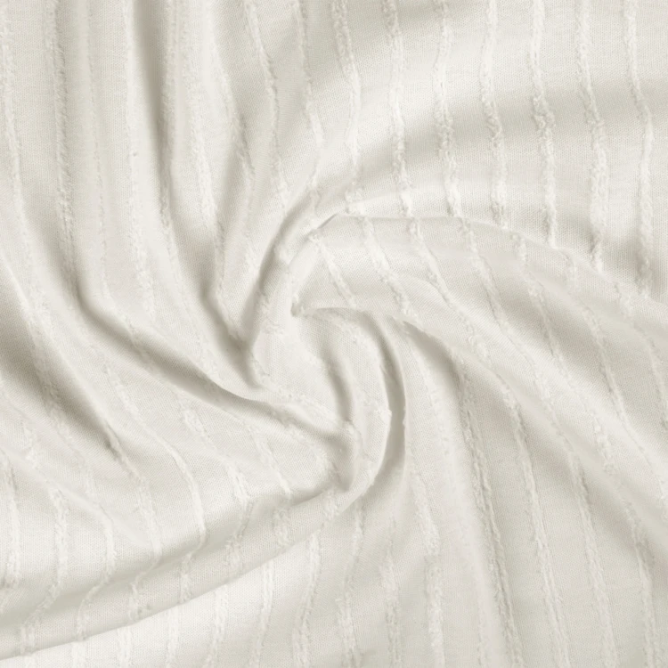 Rideau en coton et lin avec fines rayures texturées