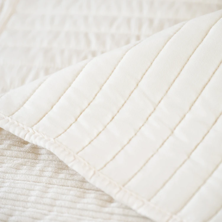 Jeté de lit matelassé en velours côtelé