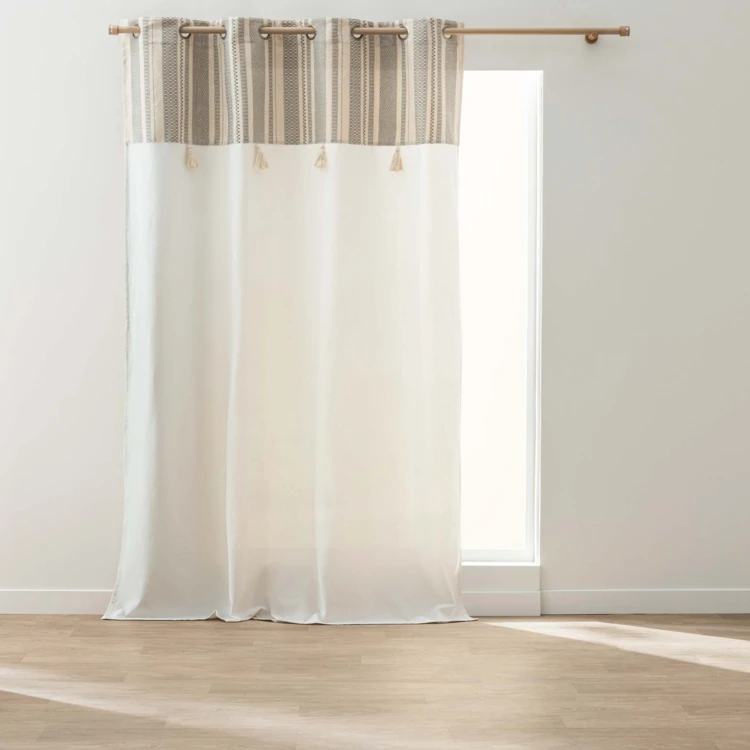 Rideau à œillets polycoton avec top à rayures métallisé et pompons
