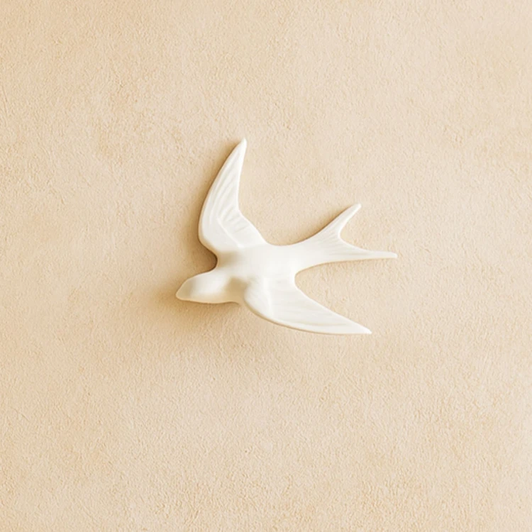 Decoración de pájaro dorado