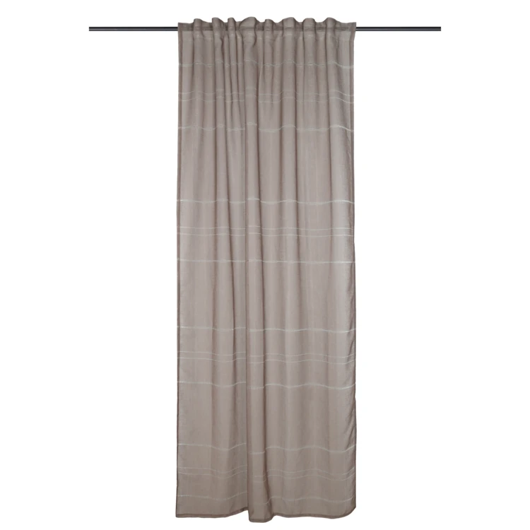 Tenda filtrante con strisce traforate