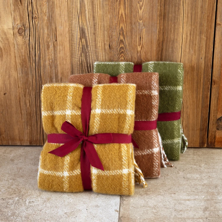 Geruite plaid met mohair-look en franjes