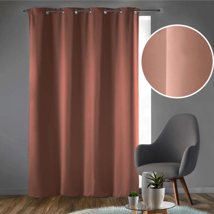 Rideau occultant uni à oeillets